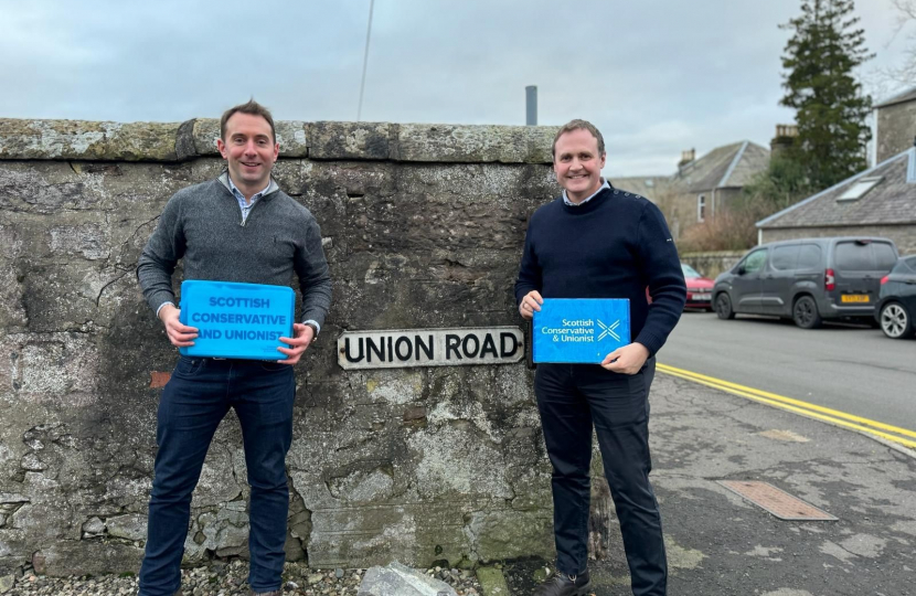 Luke Graham and Tom Tugendhat MP in Scone, 27 January 2024.
